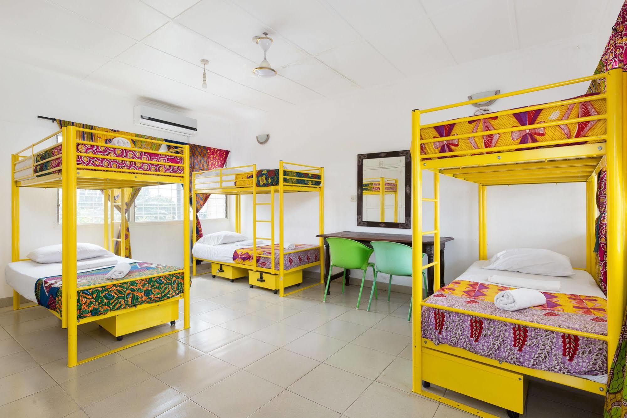 אקרה Agoo Hostel (Adults Only) מראה חיצוני תמונה