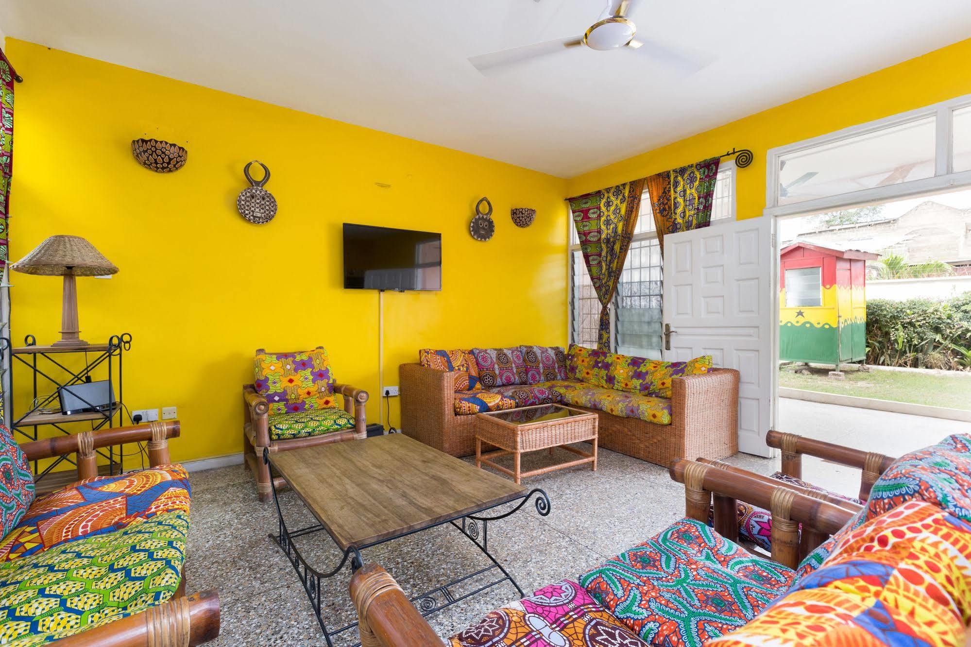 אקרה Agoo Hostel (Adults Only) מראה חיצוני תמונה